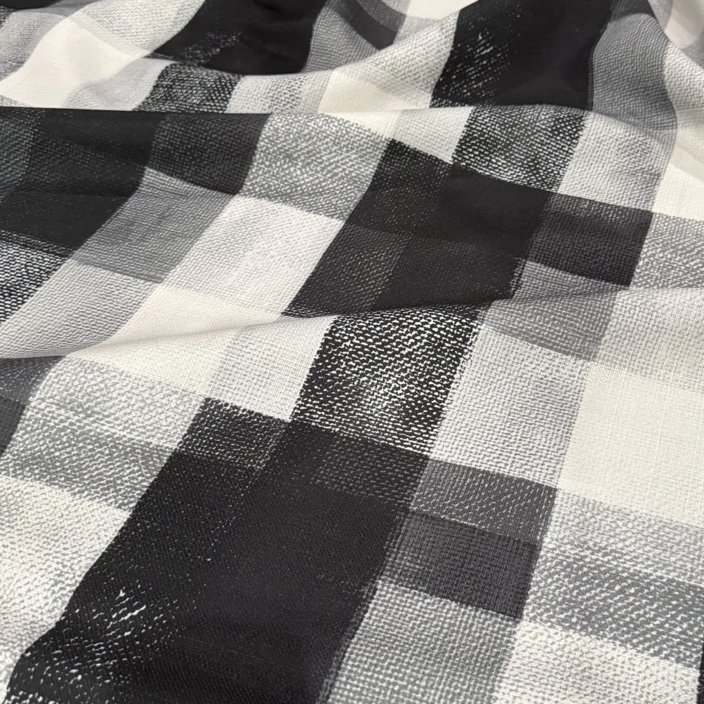 Abstract Plaid (Slub Print) Table Runner in Black