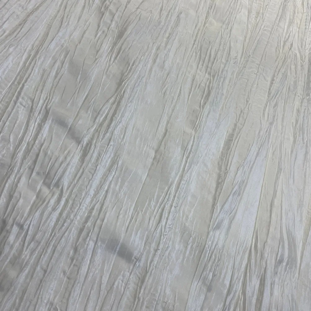 Accordion Taffeta Table Linen in Ivory