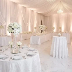 Accordion Taffeta Table Linen in White