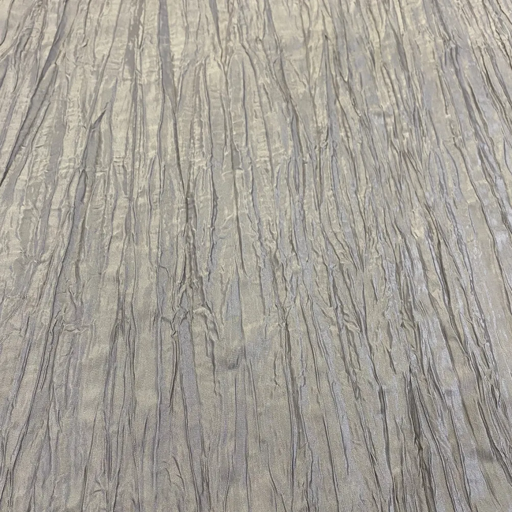 Accordion Taffeta Table Runner in Silver 097