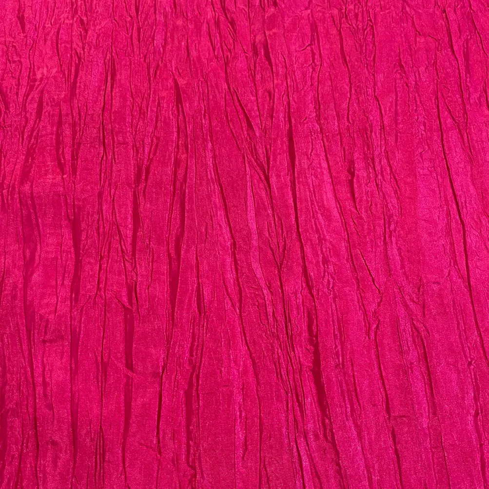 Accordion Taffeta Table Runner in Fuchsia