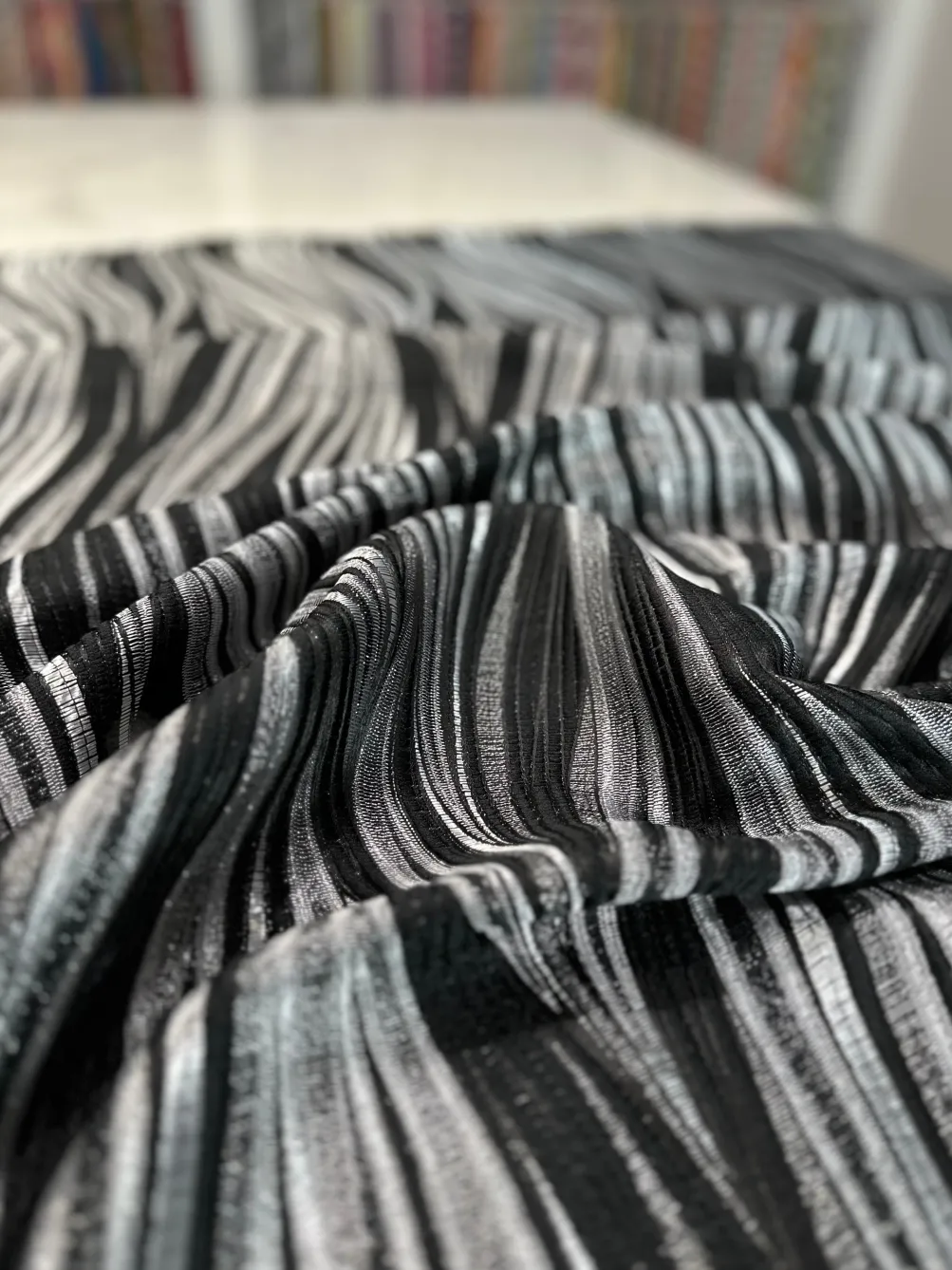 Allure Jacquard Table Linen in Black and Silver