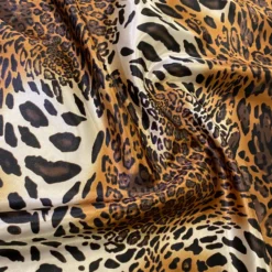 Animal Print Table Runner in Leopard