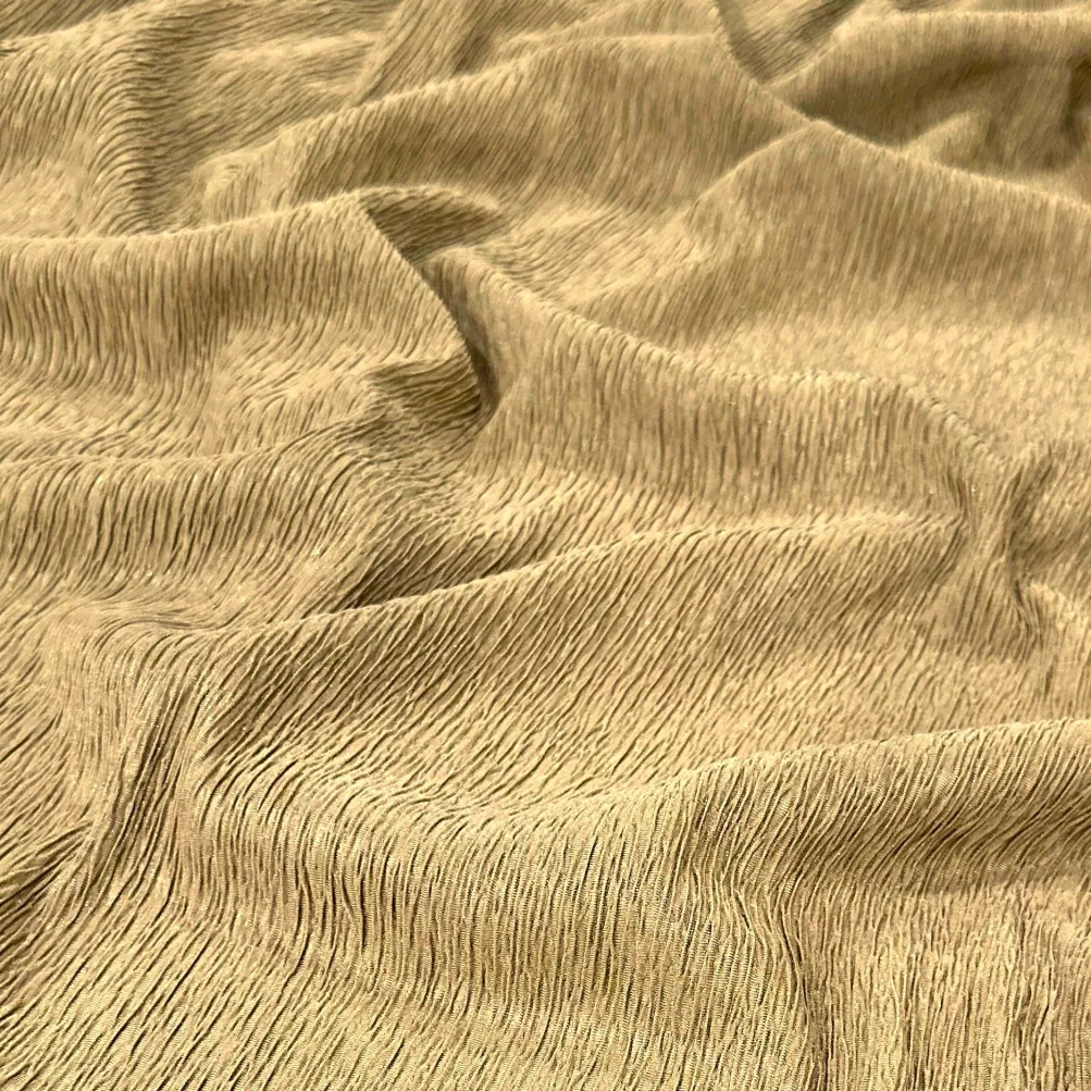 Bella Crepe Table Napkin in Lt Gold