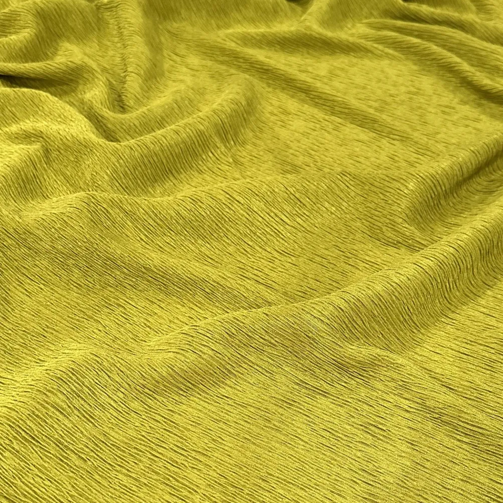 Bella Crepe Table Runner in Chartreuse