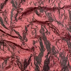 Belly Button (Pinwheel) Table Linen in Burgundy