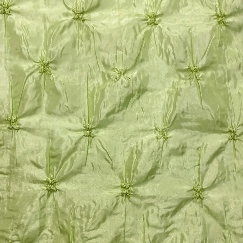 Belly Button (Pinwheel) Table Linen in Lt Sage