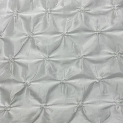 Belly Button (Pinwheel) Table Linen in White
