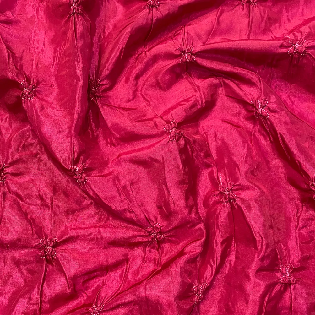Belly Button (Pinwheel) Table Runner in Fuchsia