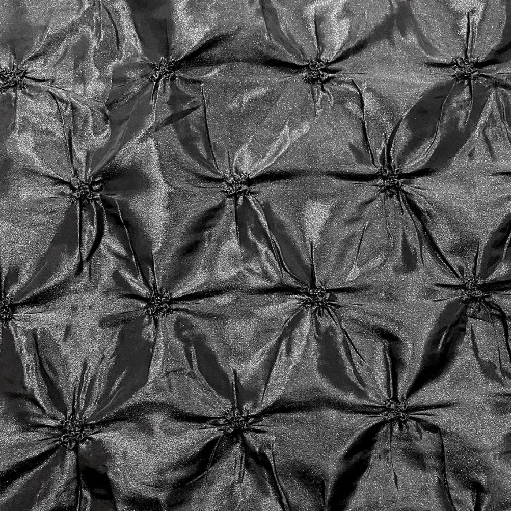 Belly Button (Pinwheel) Table Runner in Black