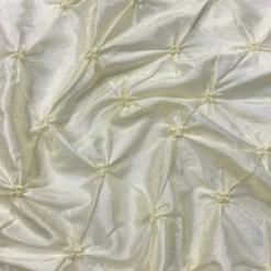 Belly Button (Pinwheel) Table Runner in Ivory