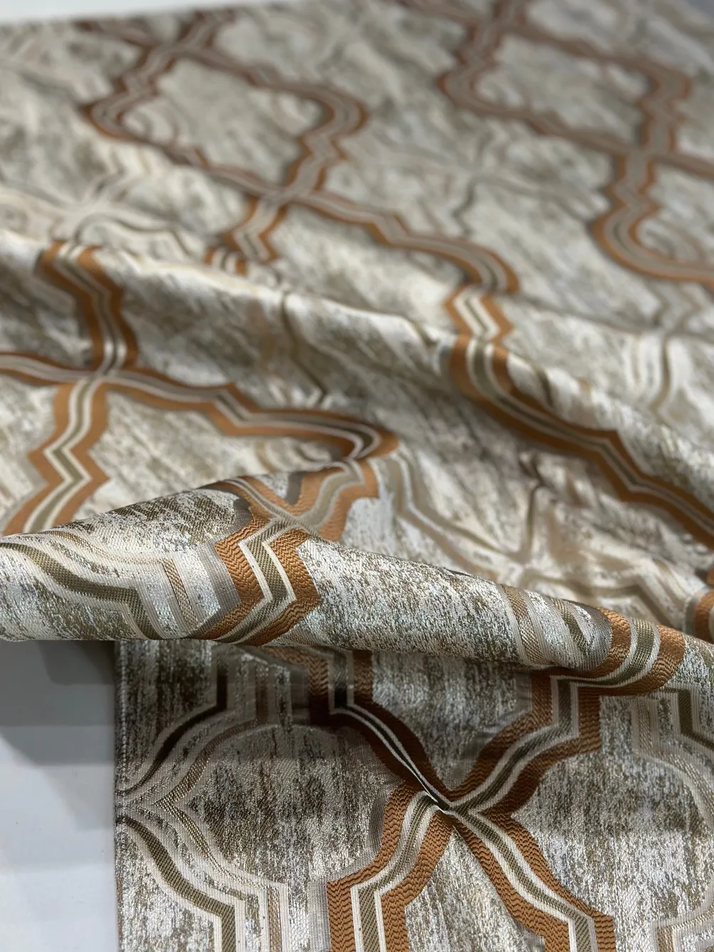 Bentley Jacquard Table Linen in Copper