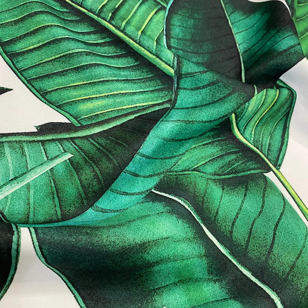 Beverly (Poly Print) Table Linen in Green/White