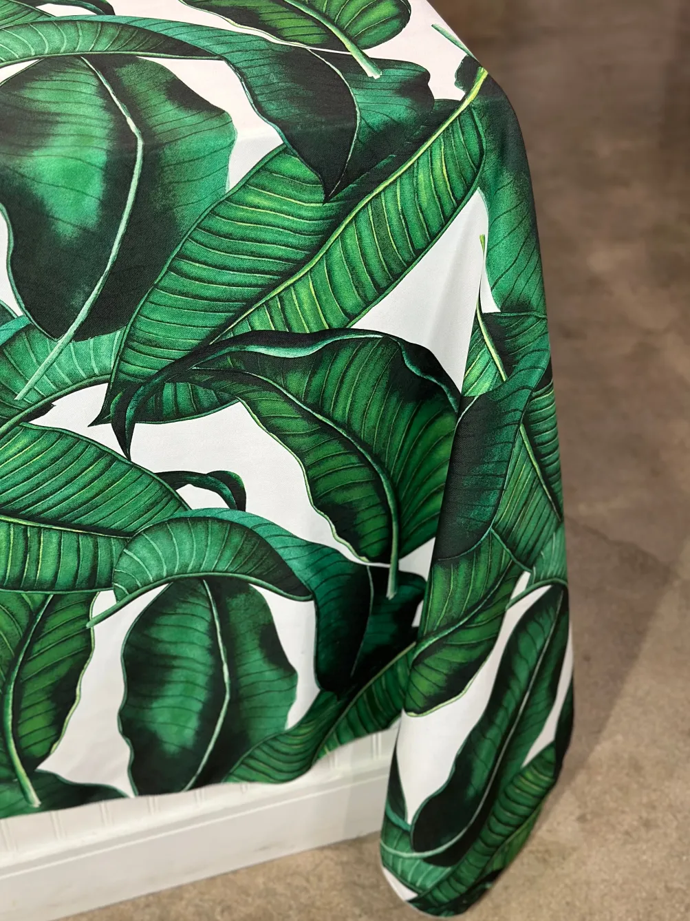 Beverly (Poly Print) Table Linen in Green/White