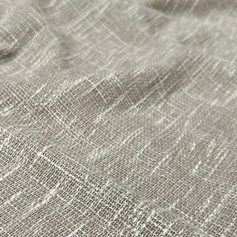 Capri Slub Linen Table Linen in Silver