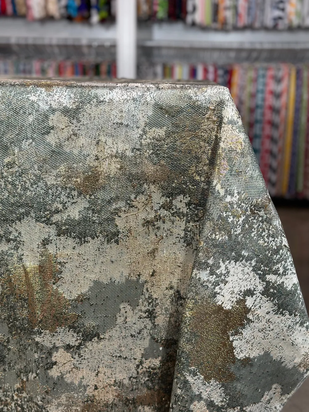 Cascade Jacquard Table Linen in Grey and Gold
