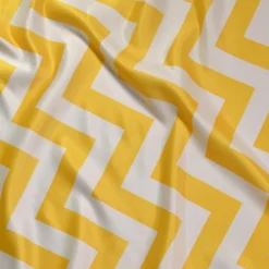 Chevron Print (Lamour) Table Runner in Yellow and White