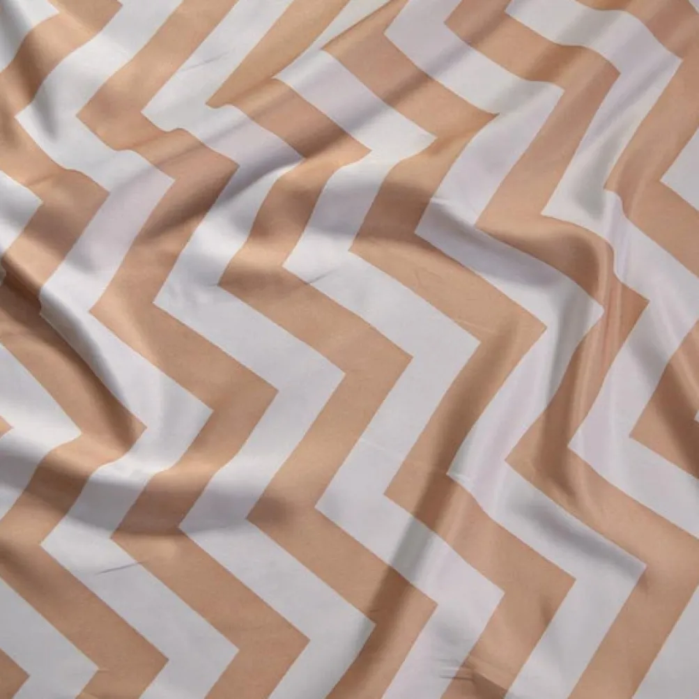Chevron Print (Lamour) Table Runner in Khaki and White