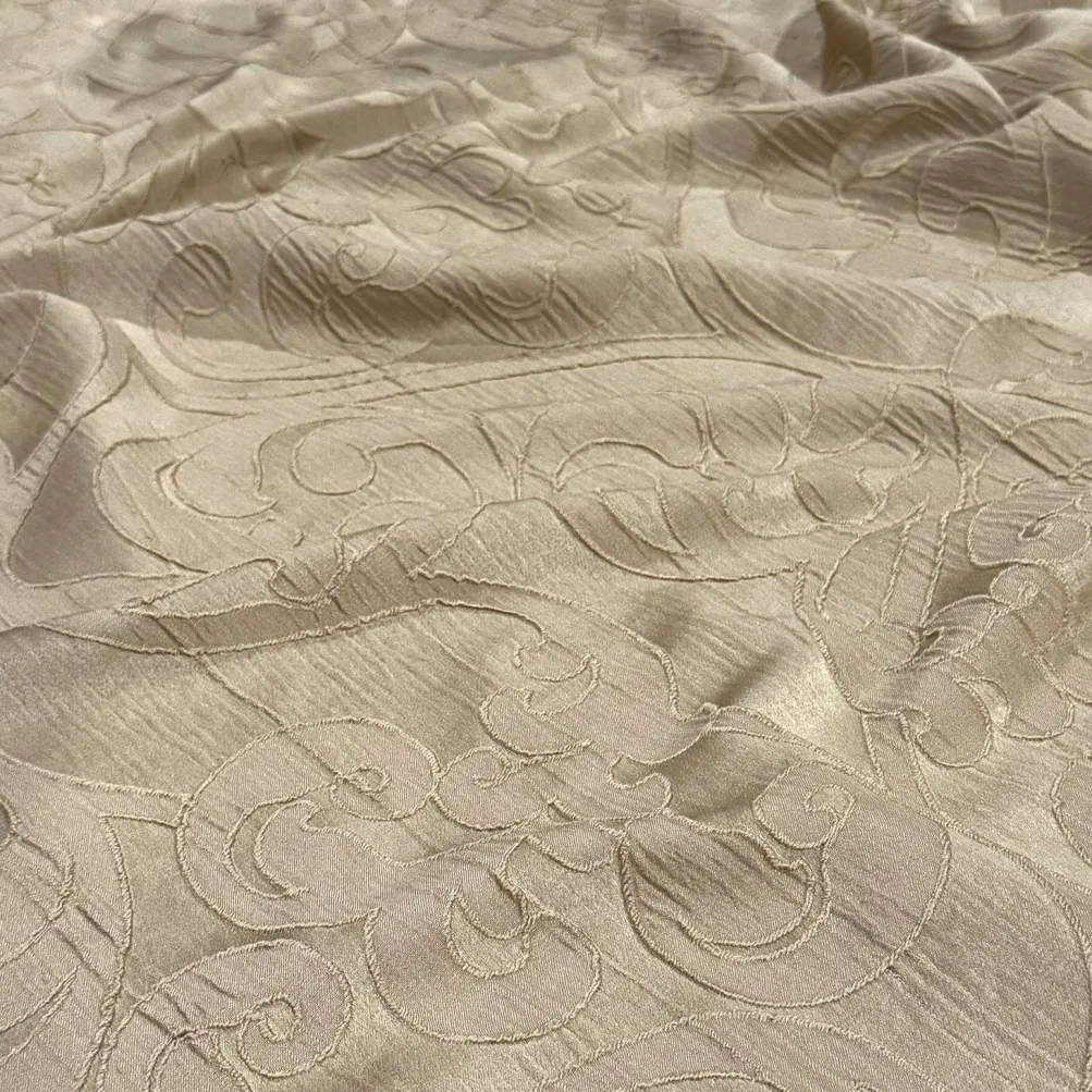 Classic Jacquard Table Linen in Champagne