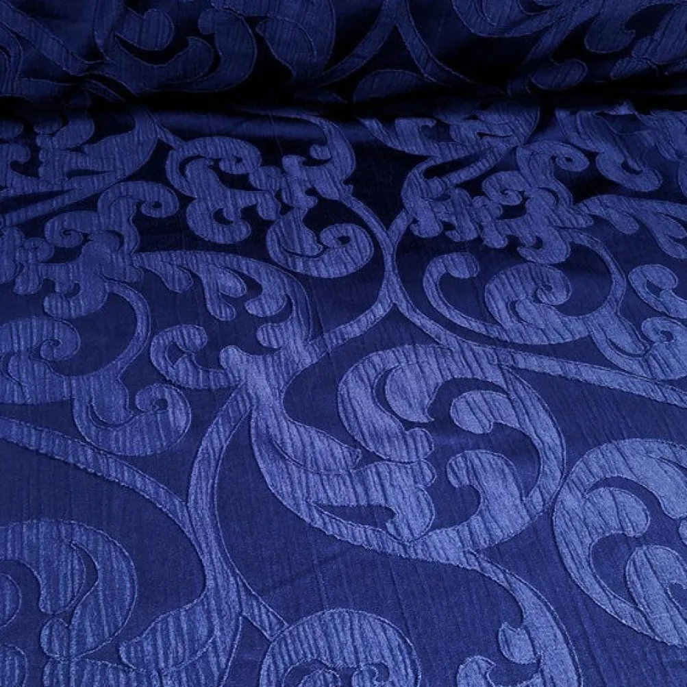 Classic Jacquard Table Linen in Navy