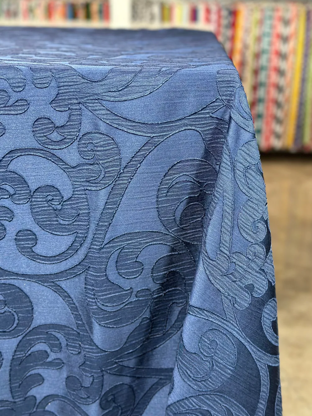 Classic Jacquard Table Linen in Navy