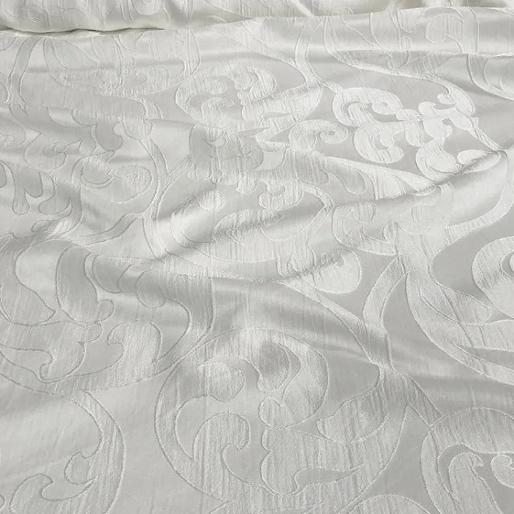 Classic Jacquard Table Linen in Ivory