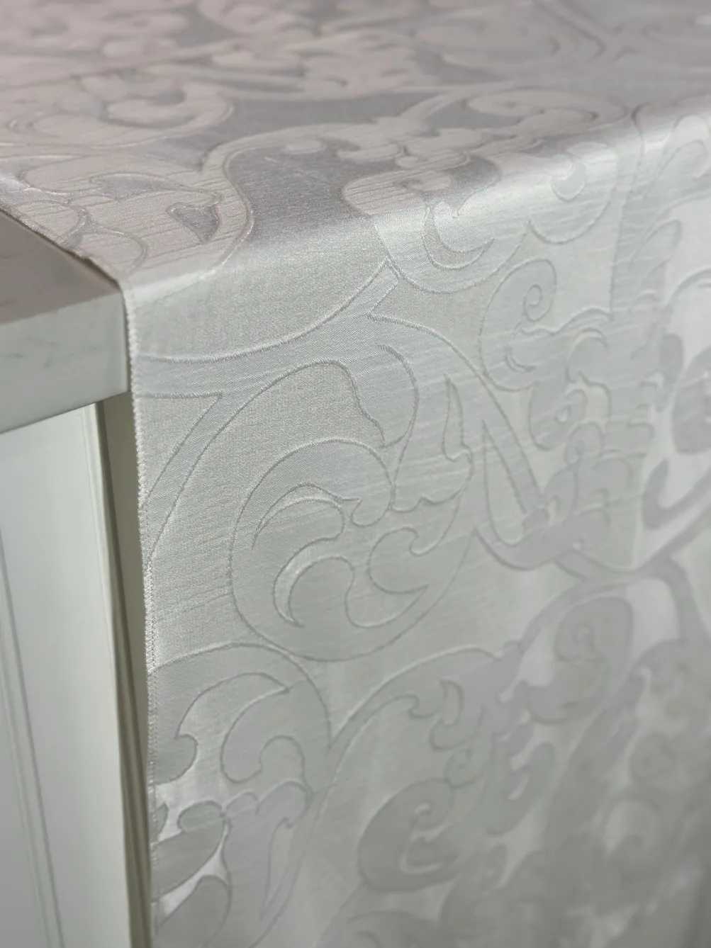 Classic Jacquard Table Linen in Ivory