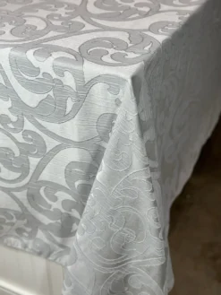 Classic Jacquard Table Linen in White