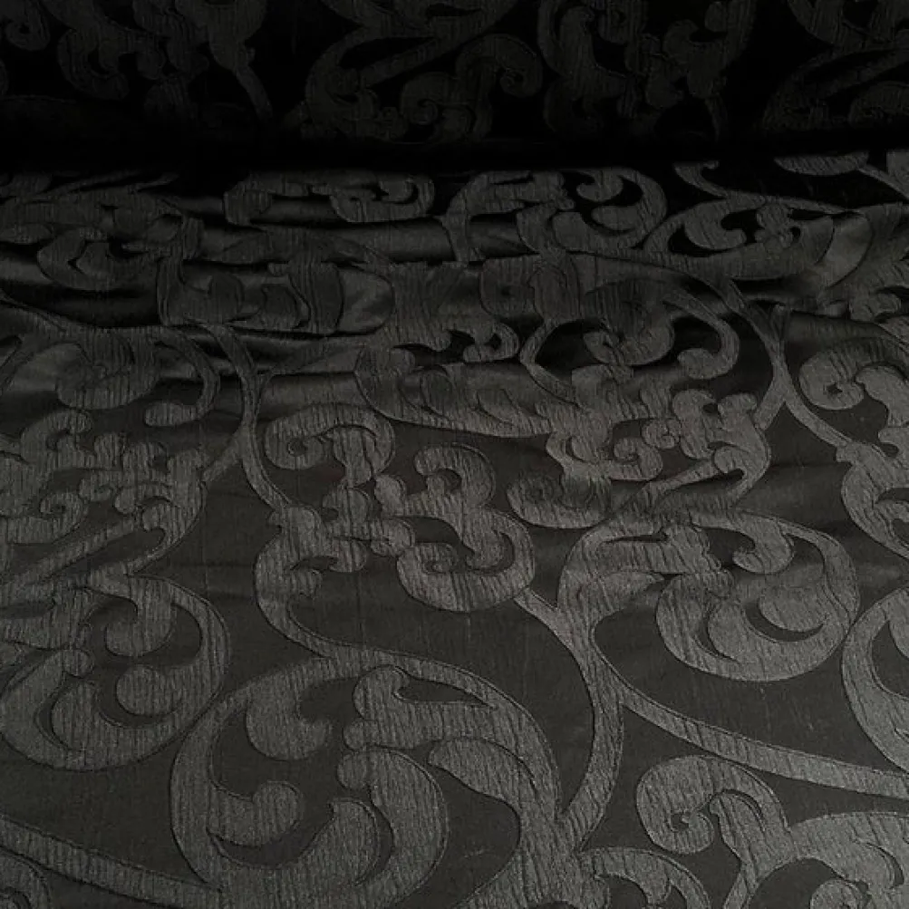 Classic Jacquard Table Linen in Black