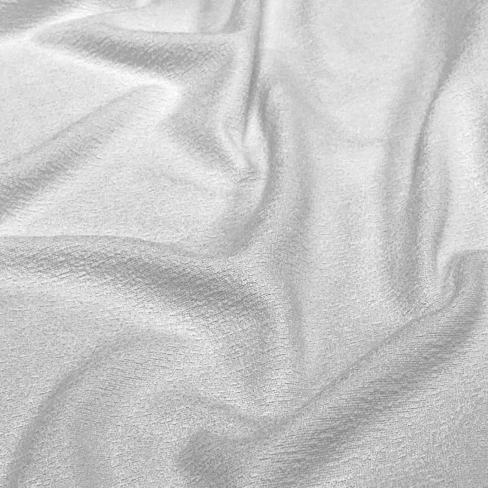 Cloud Chenille Table Linen in White