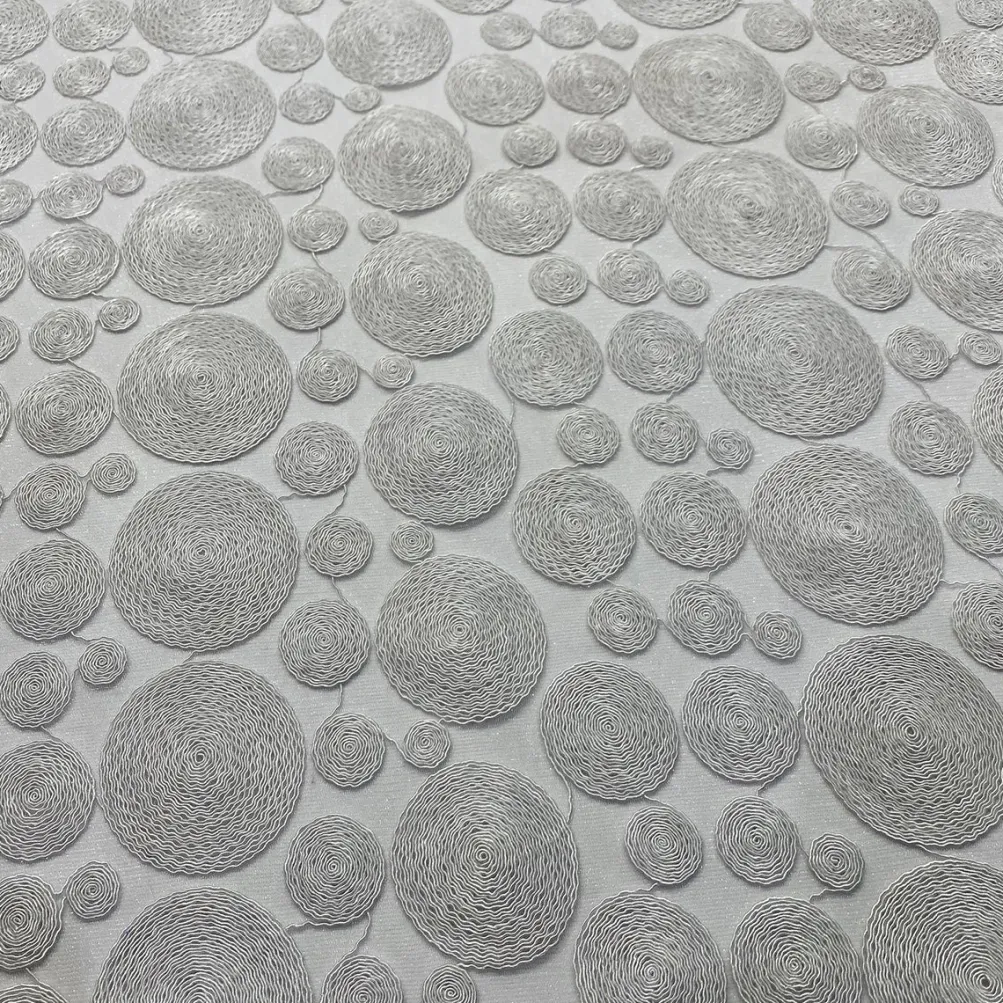 Coin Table Linen in White