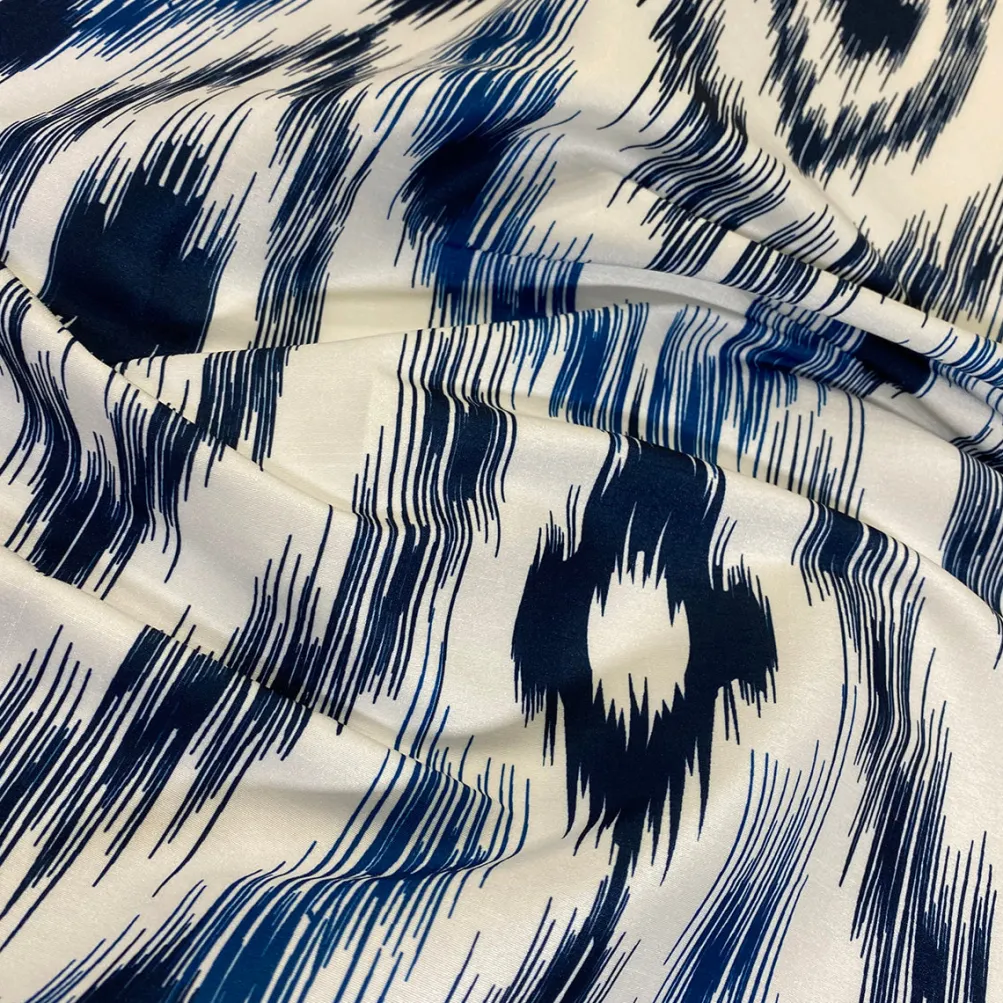 Cosmo Print (Dupioni) Table Linen in Navy