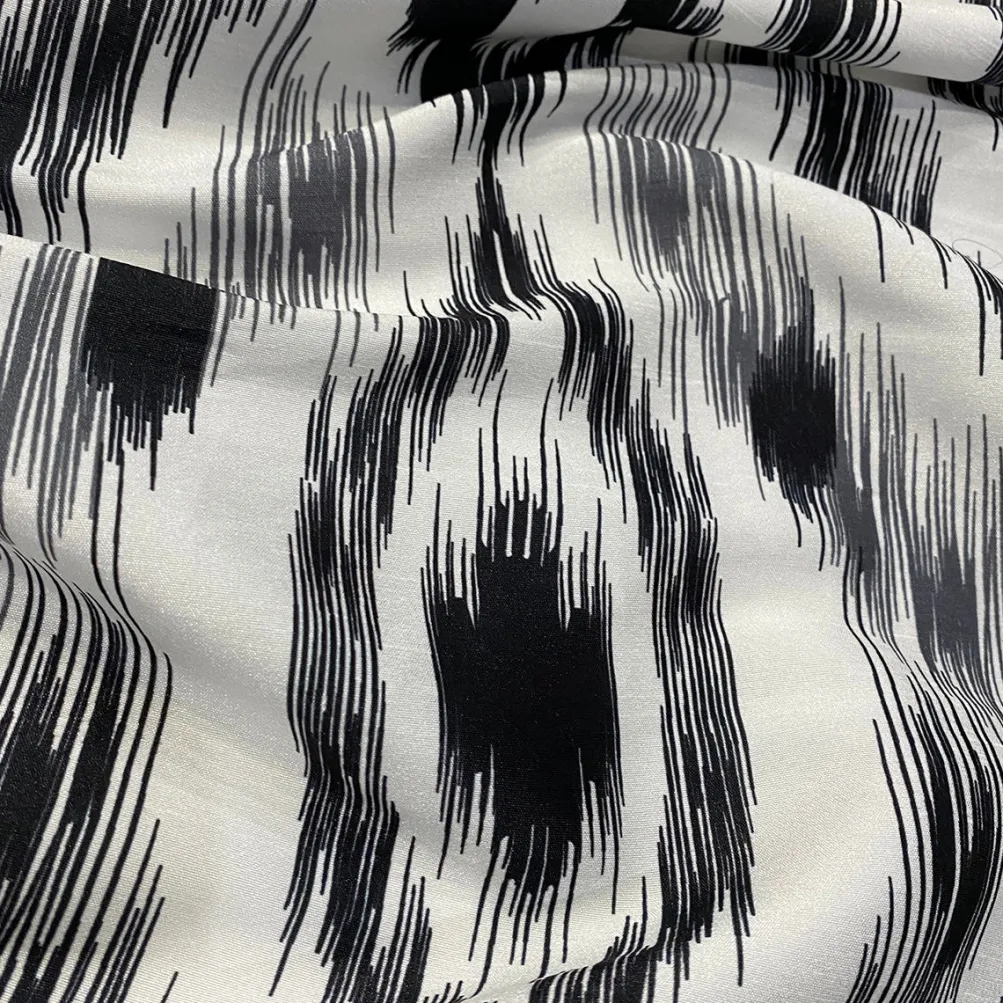 Cosmo Print (Dupioni) Table Linen in Black