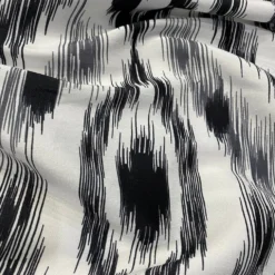 Cosmo Print (Dupioni) Table Napkin in Black