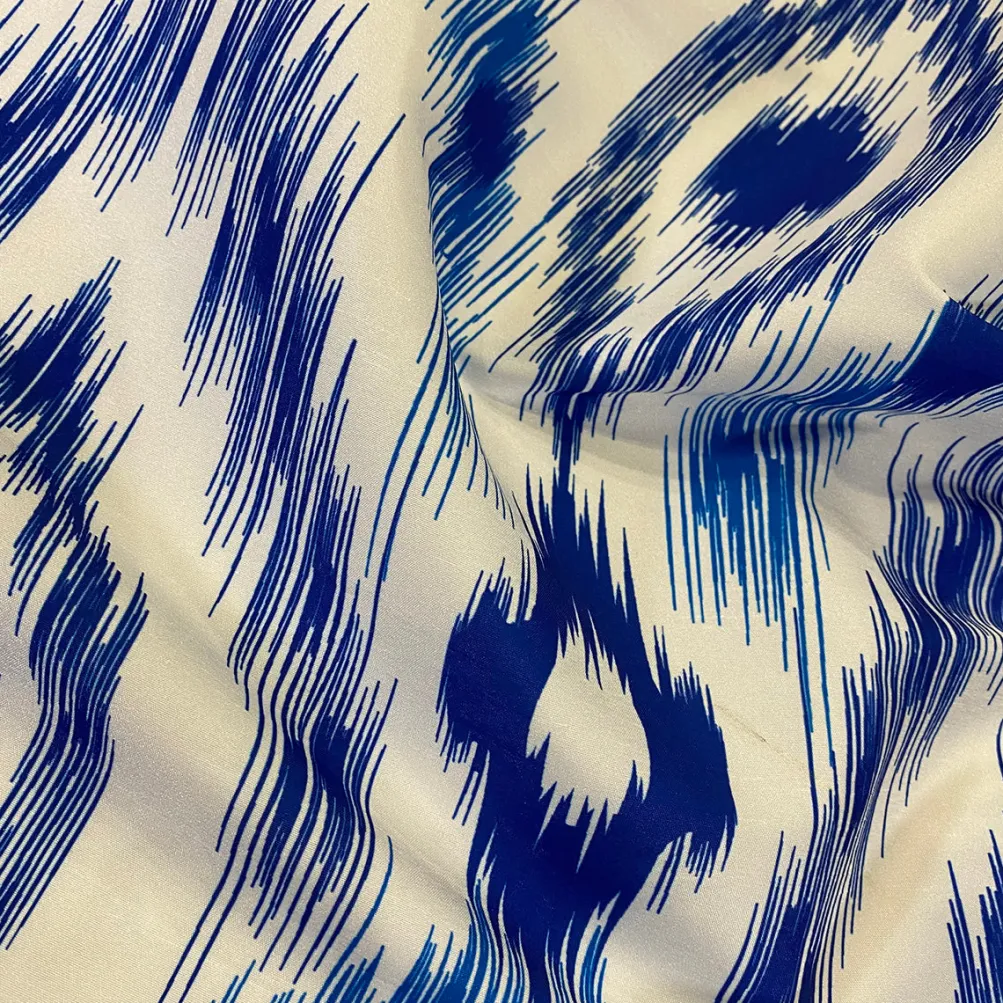Cosmo Print (Dupioni) Table Runner in Royal