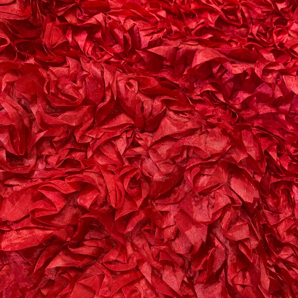 Curly Satin Table Runner in Red