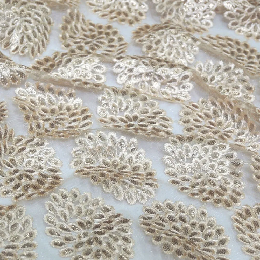 Dahlia Sequins Table Linen in Champagne