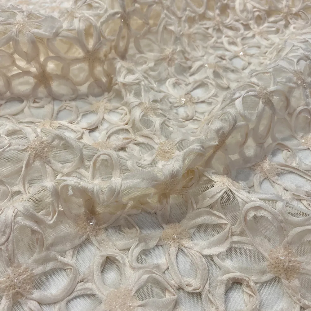 Daisy Sequins Table Linen in Ivory