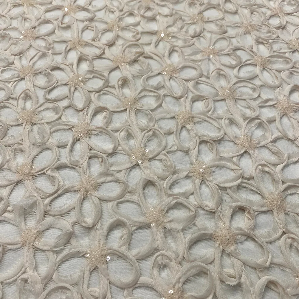 Daisy Sequins Table Runner in Ivory
