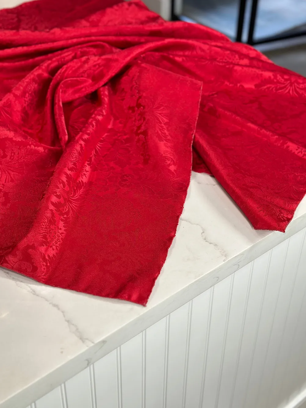 Damask Poly Table Linen in Red