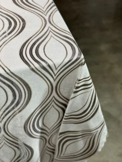 Eclipse Jacquard (Reversible) Table Linen in Silver