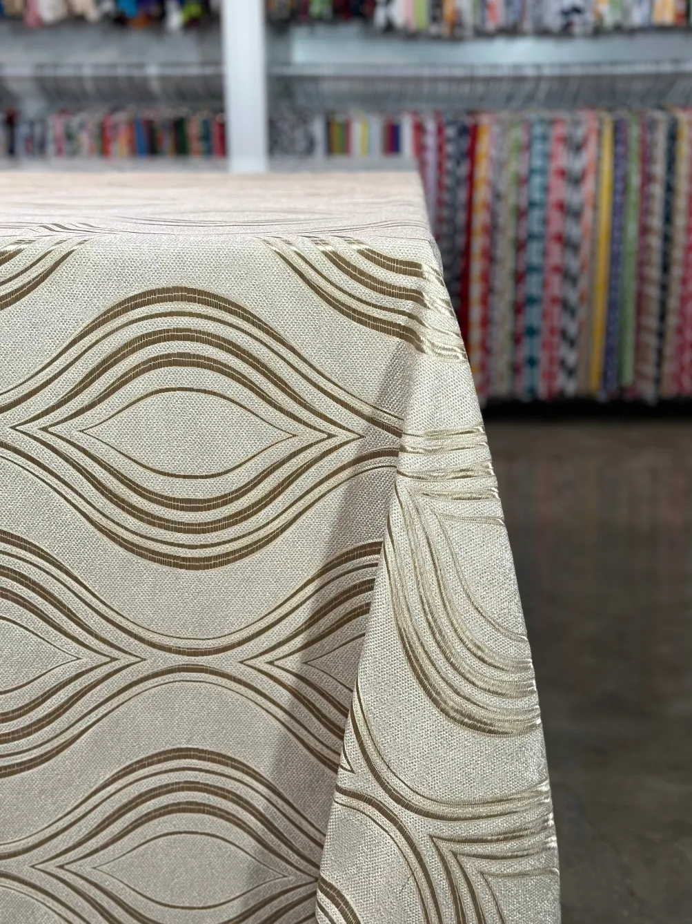 Eclipse Jacquard (Reversible) Table Linen in Taupe