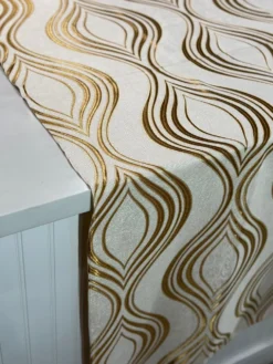 Eclipse Jacquard (Reversible) Table Linen in Gold