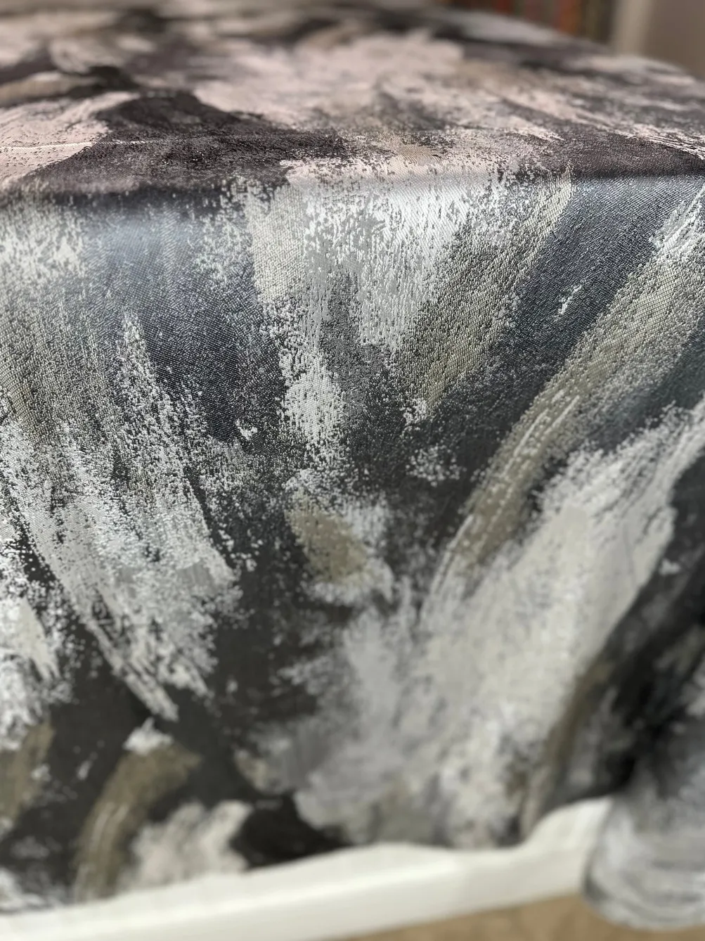 Element Jacquard Table Linen in Silver