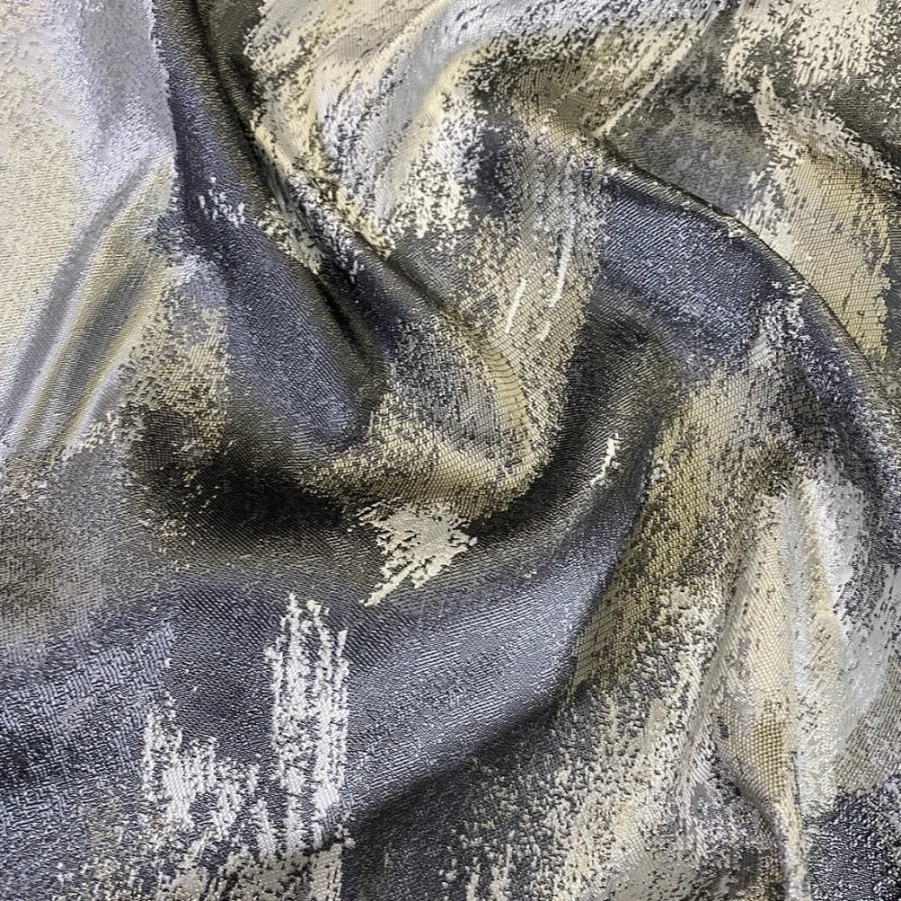 Element Jacquard Table Runner in Grey and Gold