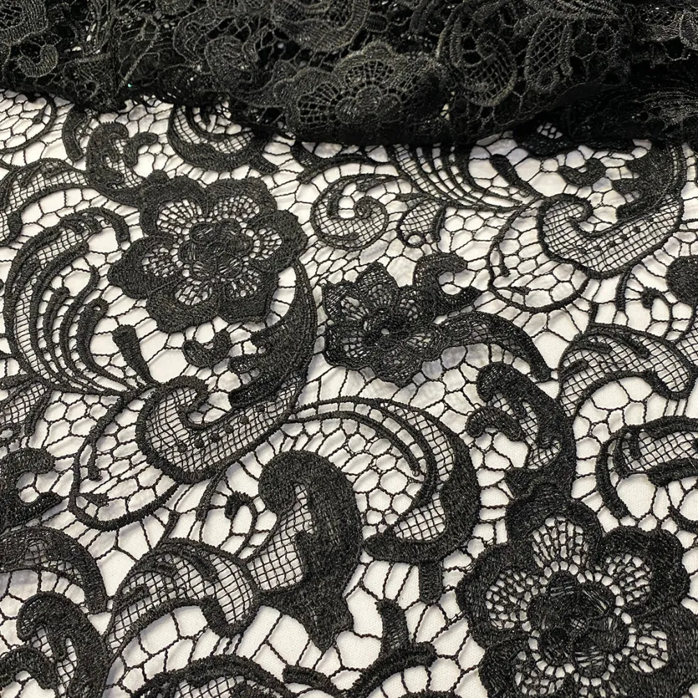 English Lace Table Runner in Black