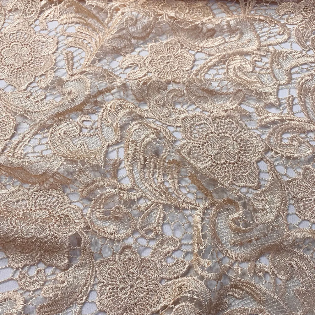 English Lace (w/ Poly Lining) Table Napkin in Champagne