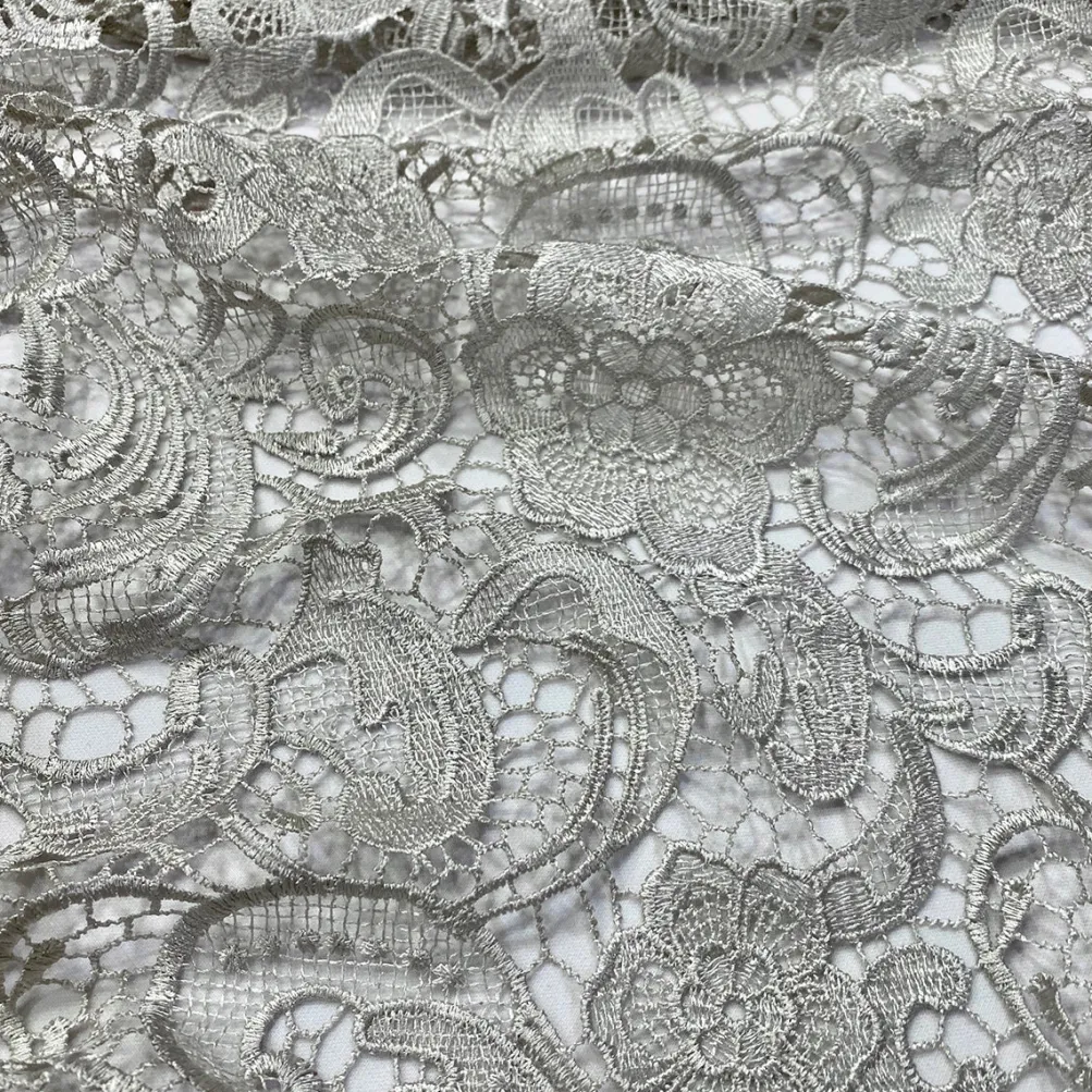 English Lace (w/ Poly Lining) Table Napkin in Silver