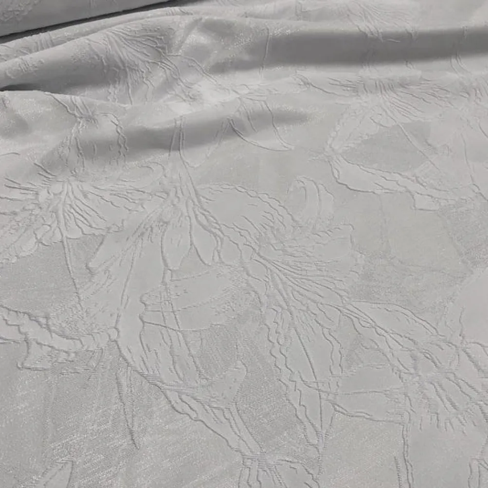 Floral Reef Jacquard Table Runner in White