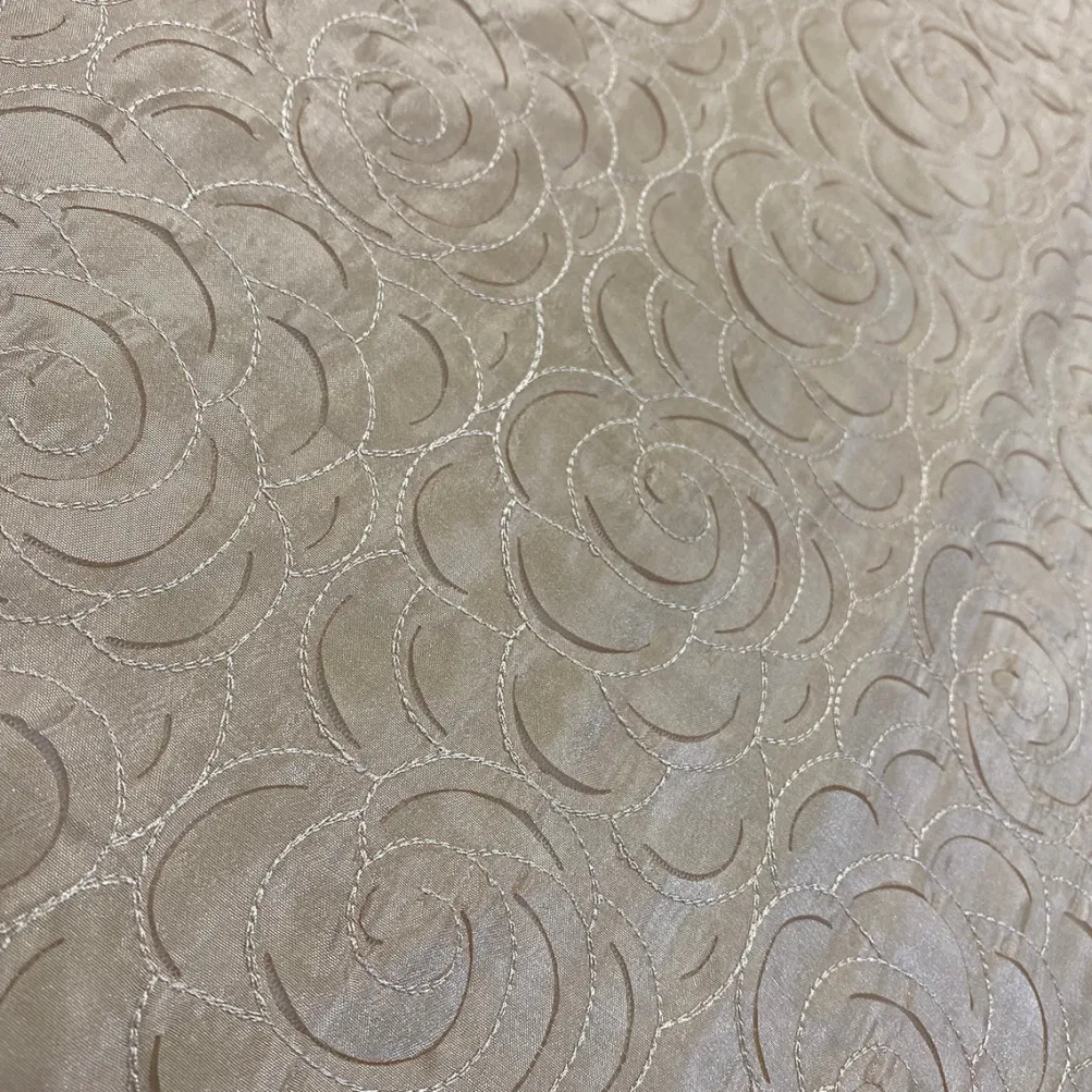 Flora Rose Table Linen in Champagne